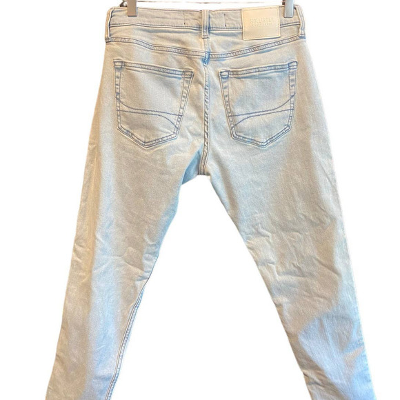 EUC Hollister Light Blue Denim Slim Taper Jeans - Picture 4 of 8